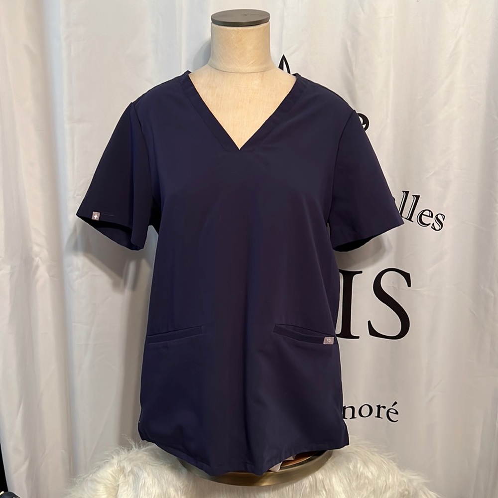 FIGS SCRUB TOP SIZE LARGE PO#!1659